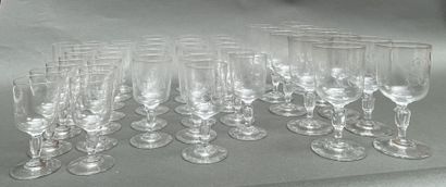 Partie de service de verres à pied en cristal,...