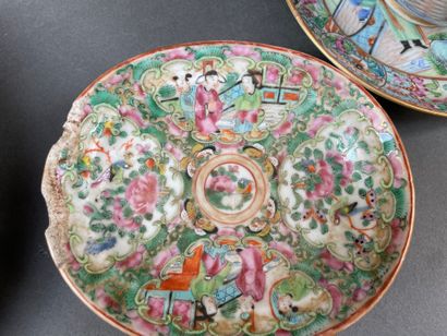 Ensemble en porcelaine de Canton à décor...