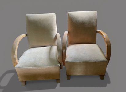 Paire de fauteuils confortables en bois clair
Style...
