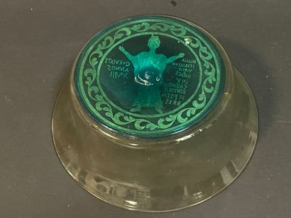 Coupe en verre à décor de personnage à l'antique
6...