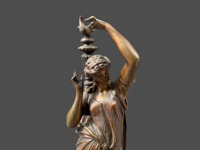 Jeune femme canéphore
Epreuve en bronze de...