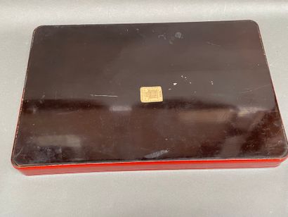 Lot de laque du Japon : plateaux, coupe à...