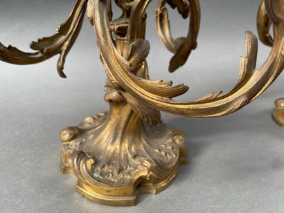 Paire de candélabres en bronze doré à quatre...