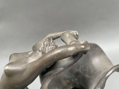 Henri HUPPE (1855-1911)
Pichet en étain à...