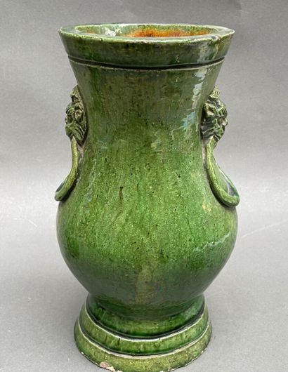 Ensemble de vases et théière en céramique...