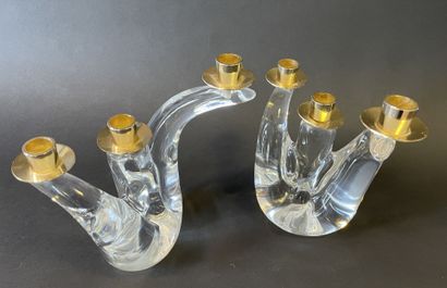 SCHNEIDER
Paire de bougeoirs à trois lumières...