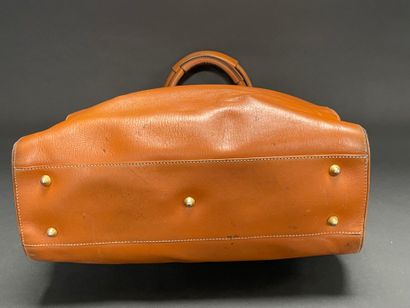 CHLOE
Beige leather bag, 35 cm, double handles,...