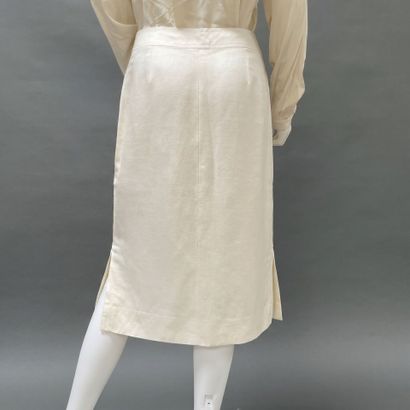 CELINE
Straight-cut skirt in beige fabric,...