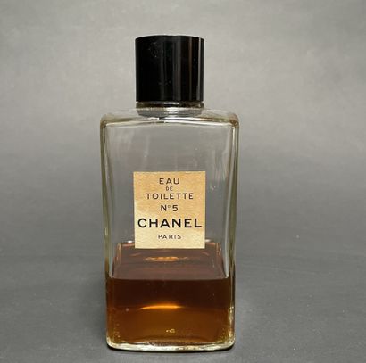 CHANEL
Eau de Toilette No. 5
H: 17 cm, partially...