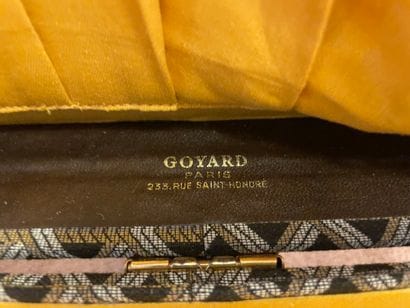 GOYARD
Set of 2 suitcases made of brown leather...