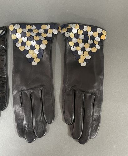 AGNELLE, Maison FABRE
Set of 3 pairs of gloves...
