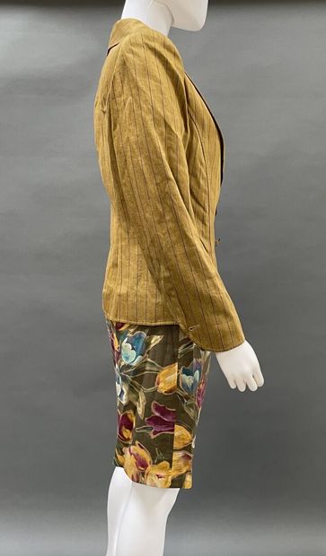 UNGARO Parallèle 
Set including an ochre...