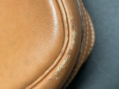 HERMES Paris
Camel leather shoulder bag,...