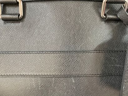 Louis VUITTON circa 2017 
Taïga leather briefcase...