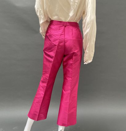 Ann TAYLOR and ANN TAYLOR LOFT PETITES
-Fuchsia...