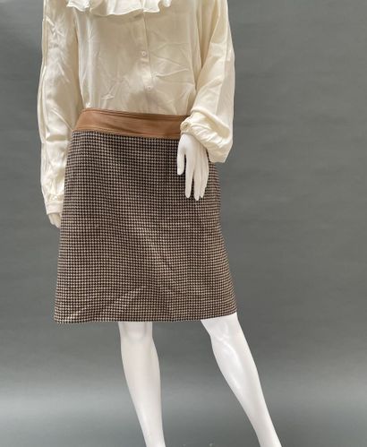 Georges RECH
-Straight skirt in camel-colored...