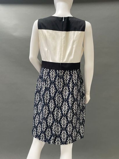 TARA JARMON
Set of two dresses: 
- Fuchsia...