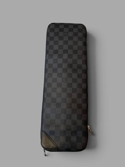 Louis VUITTON, circa 2011
Monogram anthracite...