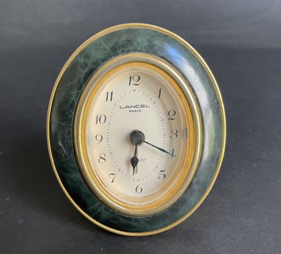 LANCEL
Oval-shaped alarm clock in green lacquer...