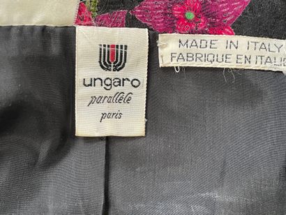 UNGARO Parallèle 
Floral-print suit on a...