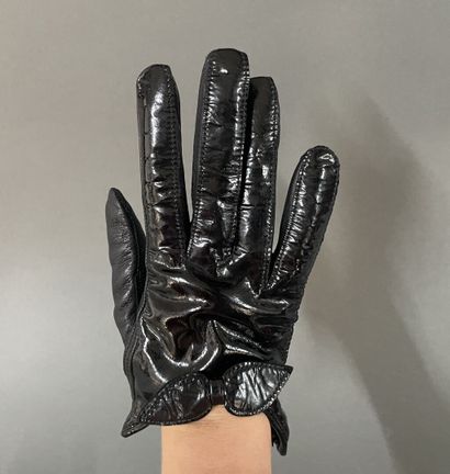 AGNELLE, Maison FABRE
Set of 3 pairs of gloves...