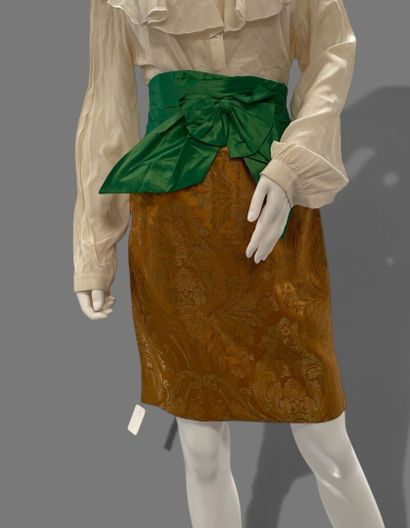 UNGARO Parallèle 
Set consisting of a pleated...