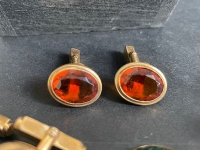 Eight pairs of cufflinks in various shapes...