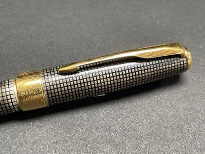 PARKER
-Parker Sonnet fountain pen, red lacquer...