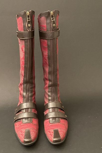 KENZO
Pair of carmine-red leather and canvas...