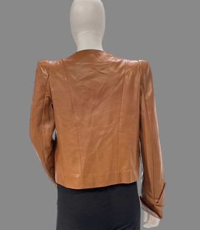 Guy LAROCHE
Camel-colored leather jacket