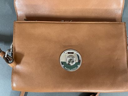 Ralph LAUREN 
25 cm camel leather clutch...
