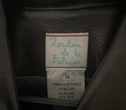 LOULOU DE LA FALAISE.
Short brown leather...