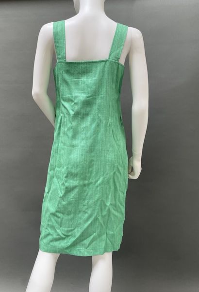 Yves SAINT LAURENT Variations
Almond-green...