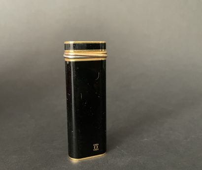 Must de CARTIER No. 21228M
Black lacquered...