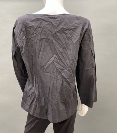 Dries VAN NOTEN 
Black 100% cotton blouse...