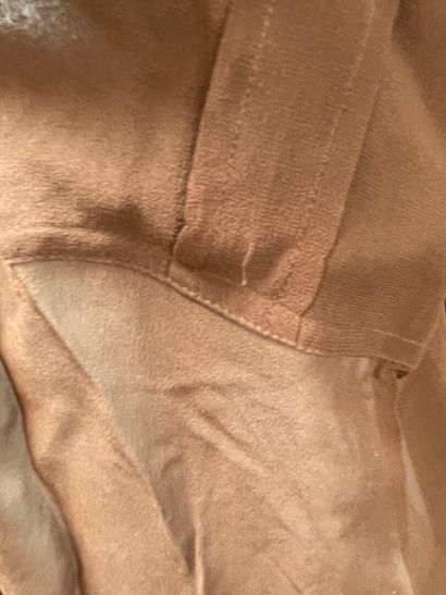 Yves SAINT LAURENT
Light brown chiffon blouse,...