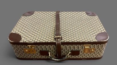 GOYARD
Set of 2 suitcases made of brown leather...