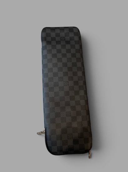 Louis VUITTON, circa 2011
Monogram anthracite...