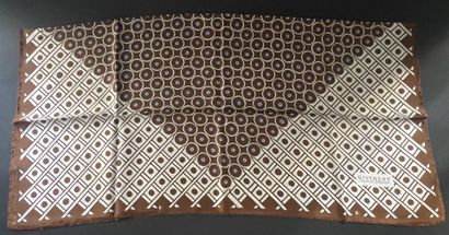 Jacques HEIM, GIVENCHY 
Silk scarf in shades...