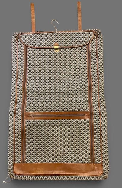 GOYARD attributed to
Set in camel leather...