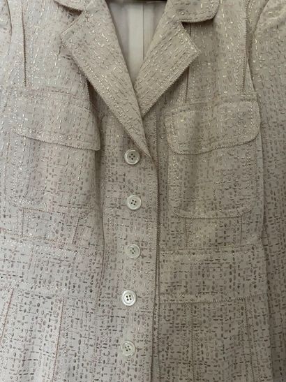 Nina RICCI Paris
Veste en soie mélangée beige,...