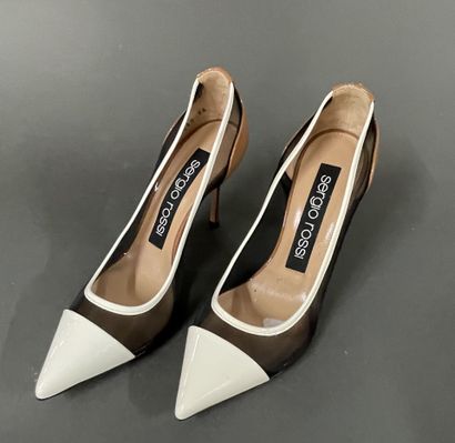 Sergio ROSSI 
Pair of two-tone white and...