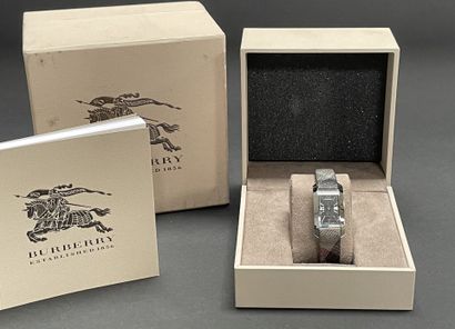 BURBERRY, Heritage
Quartz watch with a steel...
