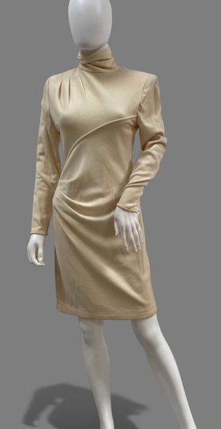 UNGARO Parallèle 
Set including an ecru wool...