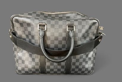 Louis VUITTON circa 2017 
