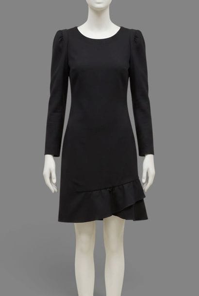 Vanessa BRUNO
Black wool dress with ruffles...
