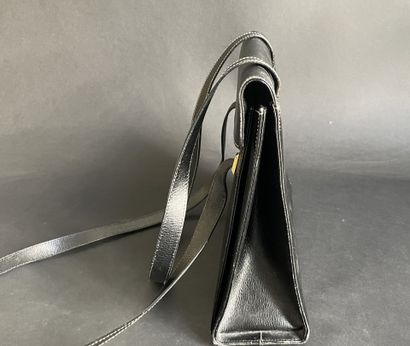 Salvatore FERRAGAMO
Black leather Sace bag,...