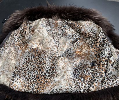 Anonymous
Brown Tanuki jacket, shawl collar
Size...