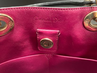 Christian DIOR
Black grained leather tote...