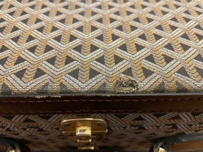 GOYARD
Set of 2 suitcases made of brown leather...